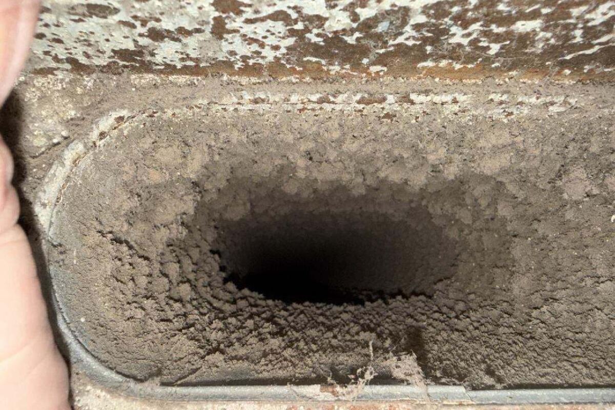 Home HVAC air vent register